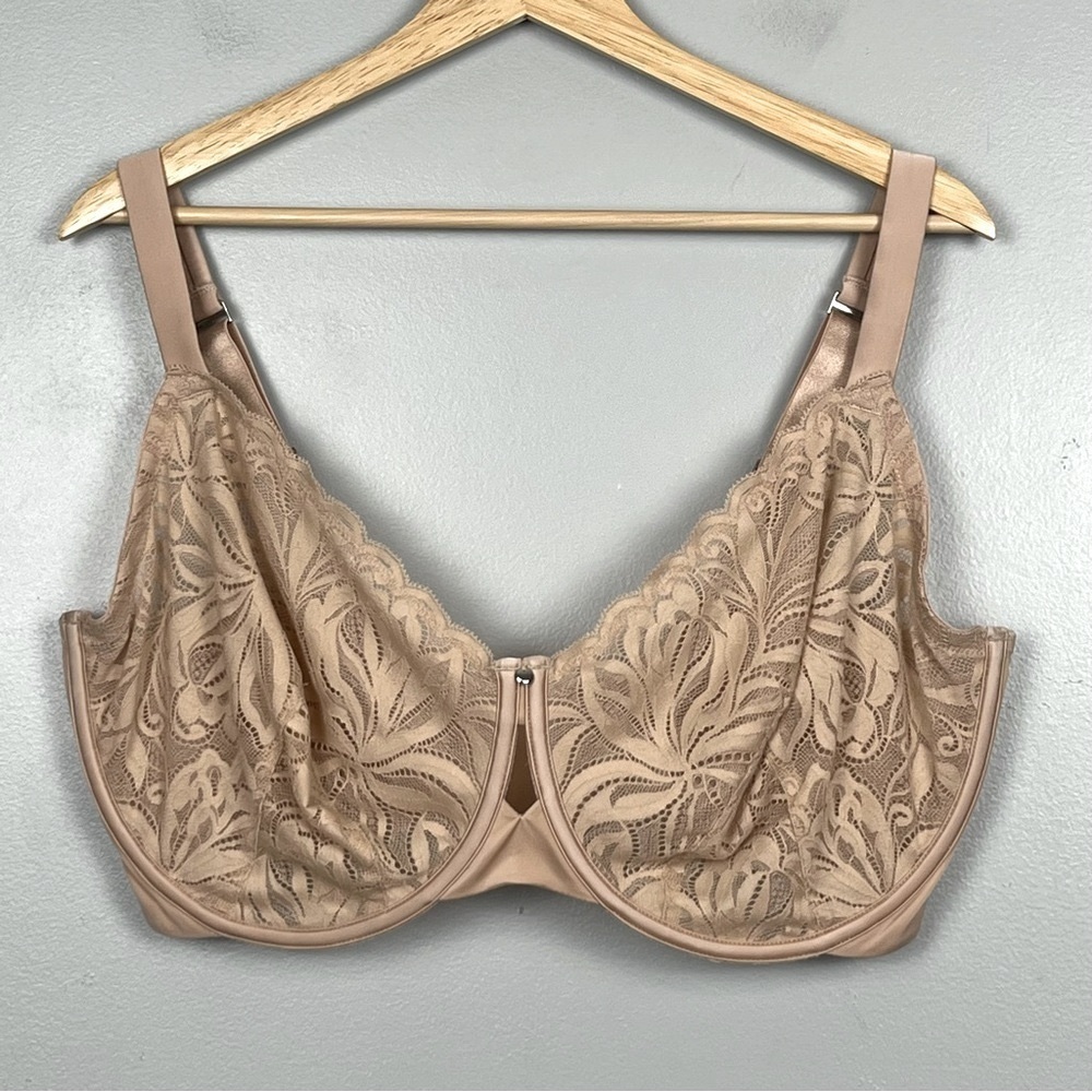 Bare Necessities beige Unlined Lace underwire adjustable strap Bra, size 40H.